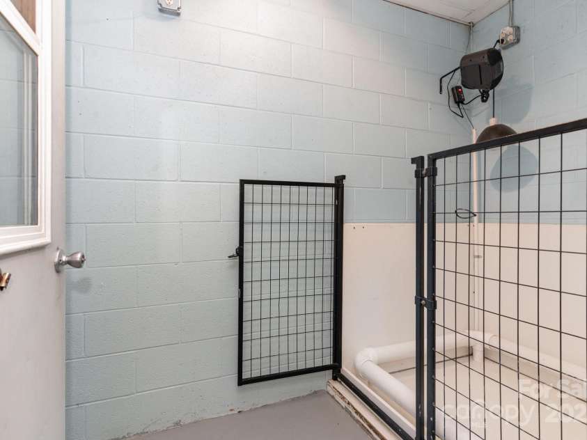 1776 Walter Bowen Road, Henderson, NC 27537.  MLS# CAR4284567, YatesRealty ID 27585. 