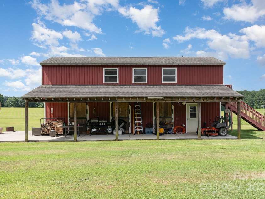 1776 Walter Bowen Road, Henderson, NC 27537.  MLS# CAR4284567, YatesRealty ID 27585. 