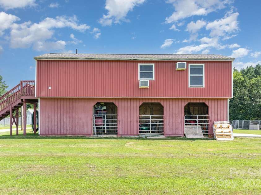 1776 Walter Bowen Road, Henderson, NC 27537.  MLS# CAR4284567, YatesRealty ID 27585. 