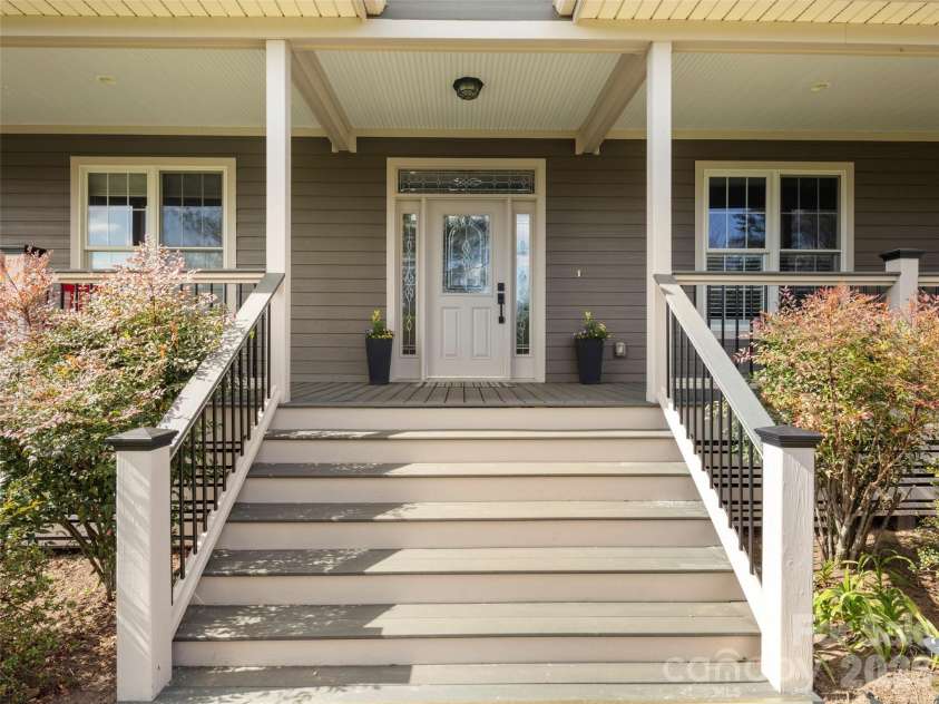 18 Brook Meadows Lane, Arden, NC 28704.  MLS# CAR4369649, YatesRealty ID 27586. 