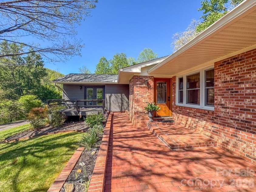 52 Briar Patch Road, Cullowhee, NC 28723.  MLS# CAR4375247, YatesRealty ID 27587. 