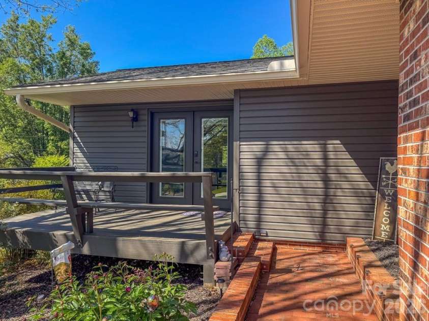52 Briar Patch Road, Cullowhee, NC 28723.  MLS# CAR4375247, YatesRealty ID 27587. 