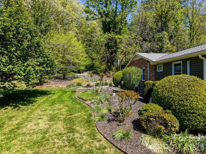 52 Briar Patch Road, Cullowhee, NC 28723.  MLS# CAR4375247, YatesRealty ID 27587. 