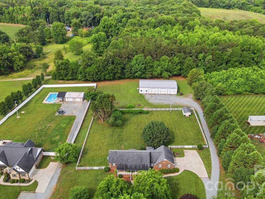 4017 Mullis Newsome Road, Monroe, NC 28110.  MLS# CAR4380952, YatesRealty ID 27588. 