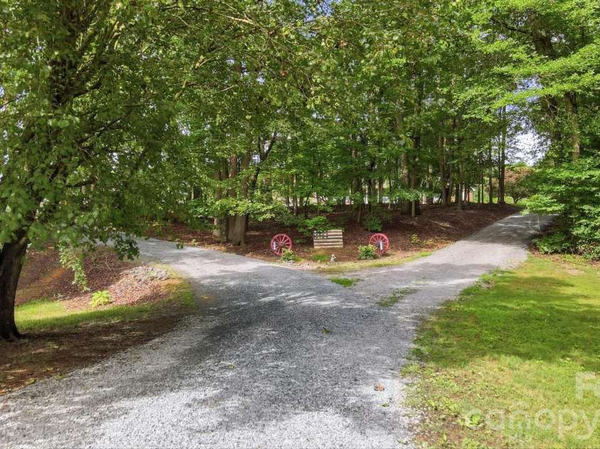 4017 Mullis Newsome Road, Monroe, NC 28110.  MLS# CAR4380952, YatesRealty ID 27588. 