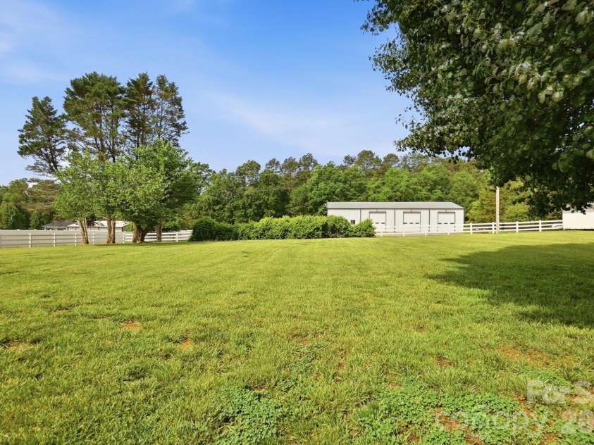 4017 Mullis Newsome Road, Monroe, NC 28110.  MLS# CAR4380952, YatesRealty ID 27588. 