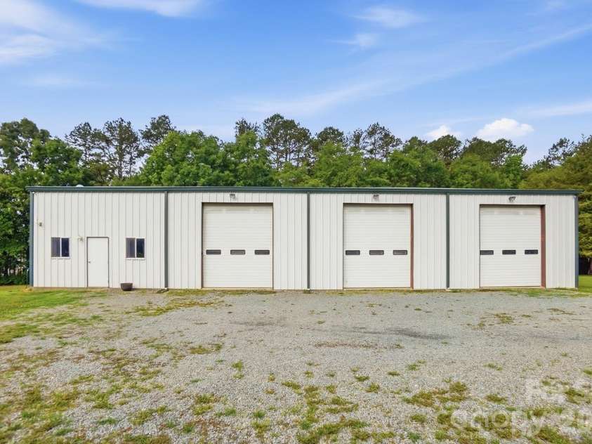 4017 Mullis Newsome Road, Monroe, NC 28110.  MLS# CAR4380952, YatesRealty ID 27588. 