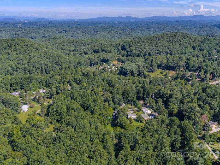 17 Sitar Lane, Saluda, NC 28773.  MLS# CAR4284532, YatesRealty ID 27590. 