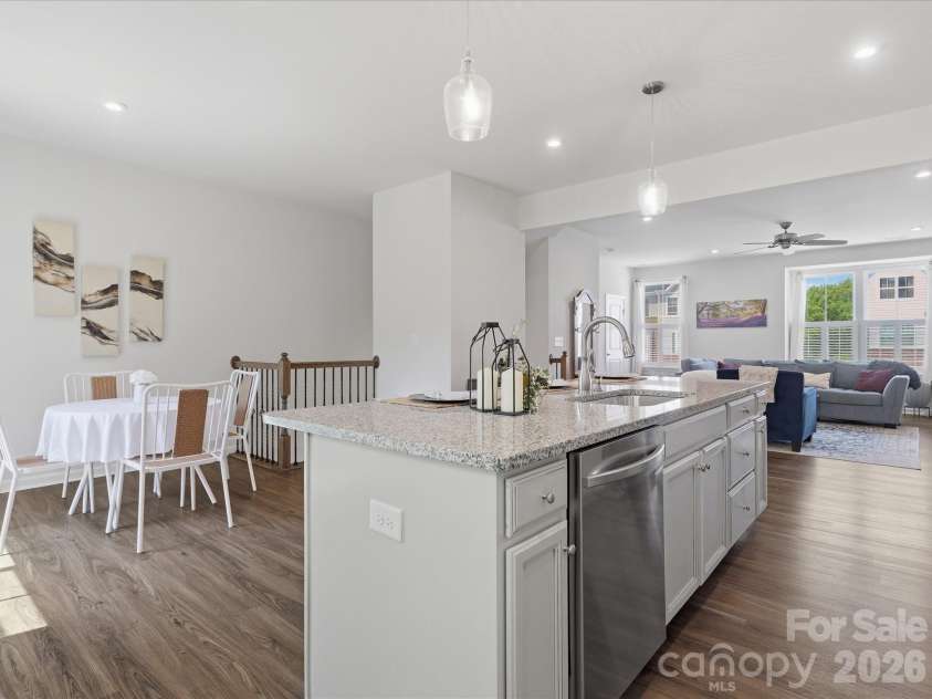 2527 Grantham Place Drive, Fort Mill, SC 29715.  MLS# CAR4374538, YatesRealty ID 27592. 