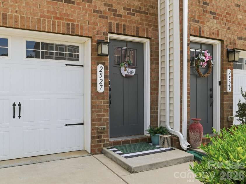 2527 Grantham Place Drive, Fort Mill, SC 29715.  MLS# CAR4374538, YatesRealty ID 27592. 