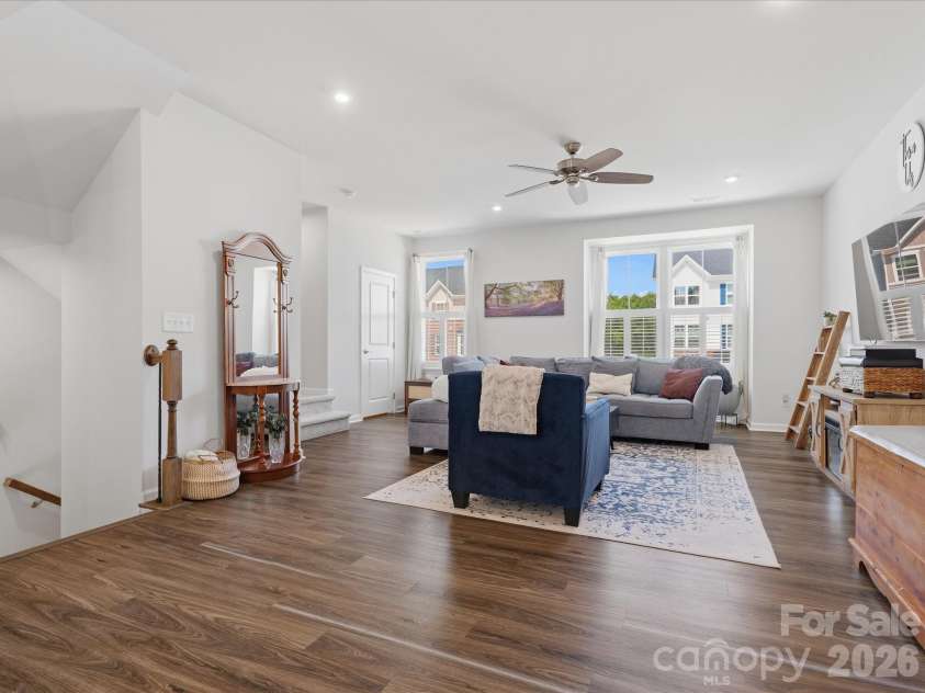 2527 Grantham Place Drive, Fort Mill, SC 29715.  MLS# CAR4374538, YatesRealty ID 27592. 