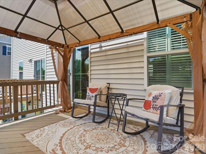 2527 Grantham Place Drive, Fort Mill, SC 29715.  MLS# CAR4374538, YatesRealty ID 27592. 