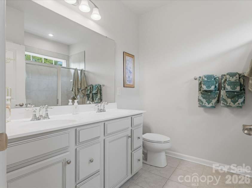 2527 Grantham Place Drive, Fort Mill, SC 29715.  MLS# CAR4374538, YatesRealty ID 27592. 