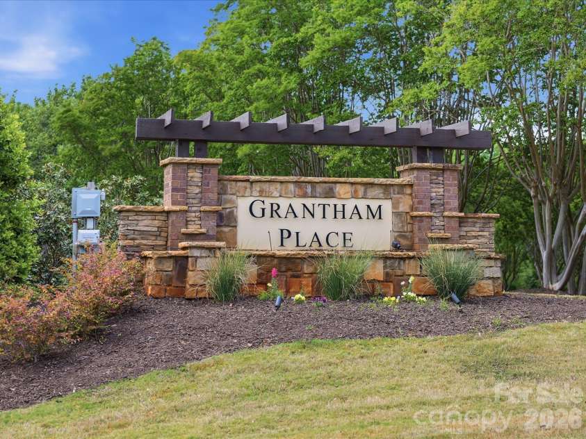 2527 Grantham Place Drive, Fort Mill, SC 29715.  MLS# CAR4374538, YatesRealty ID 27592. 