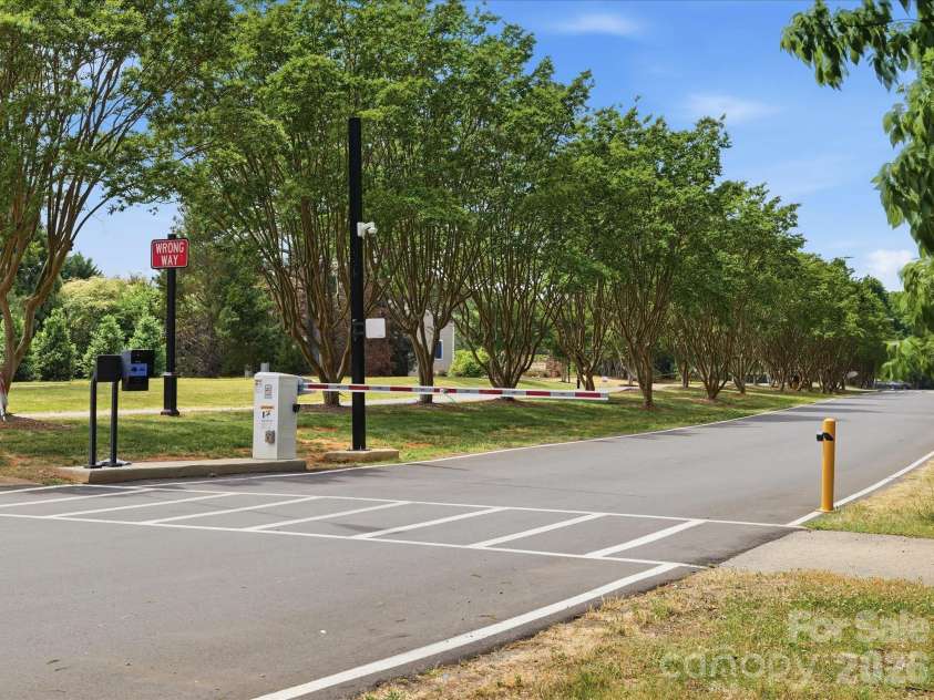 2527 Grantham Place Drive, Fort Mill, SC 29715.  MLS# CAR4374538, YatesRealty ID 27592. Gated access