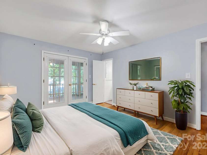 530 Oxford Place, Lancaster, SC 29720.  MLS# CAR4284251, YatesRealty ID 27593. Primary Bedroom on Main Level with Access to Veranda