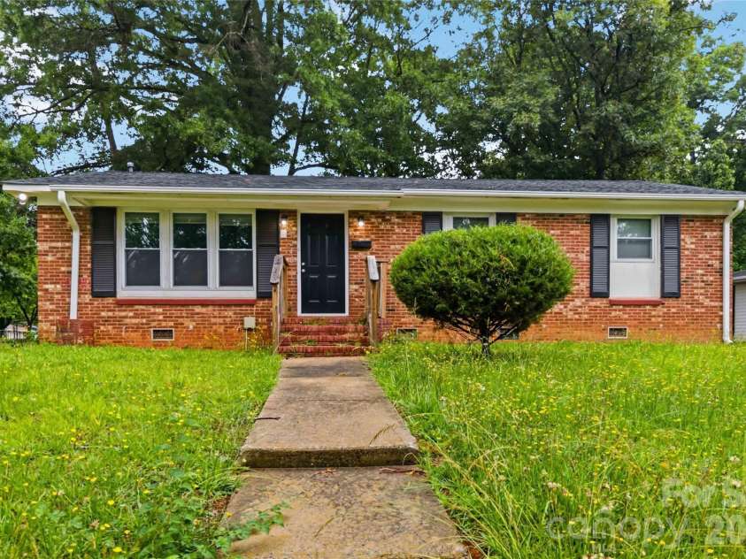 1248 Rosada Drive, Charlotte, NC 28213.  MLS# CAR4386862, YatesRealty ID 27594. 