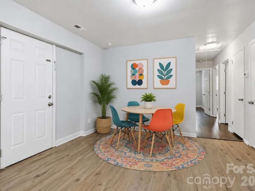1248 Rosada Drive, Charlotte, NC 28213.  MLS# CAR4386862, YatesRealty ID 27594. Virtually Staged Dining Area