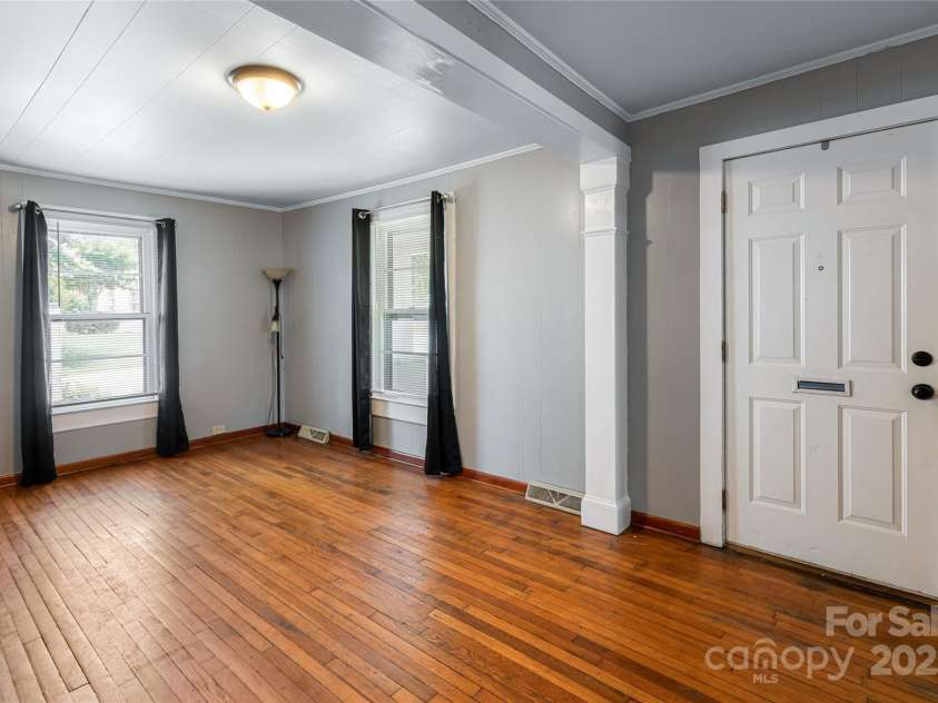 282 Arlington Street, Forest City, NC 28043.  MLS# CAR4269374, YatesRealty ID 27594. 