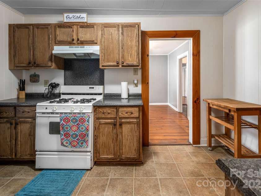 282 Arlington Street, Forest City, NC 28043.  MLS# CAR4269374, YatesRealty ID 27594. 