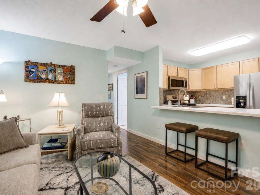 108 South Park Lane, Black Mountain, NC 28711.  MLS# CAR4384038, YatesRealty ID 27595. 