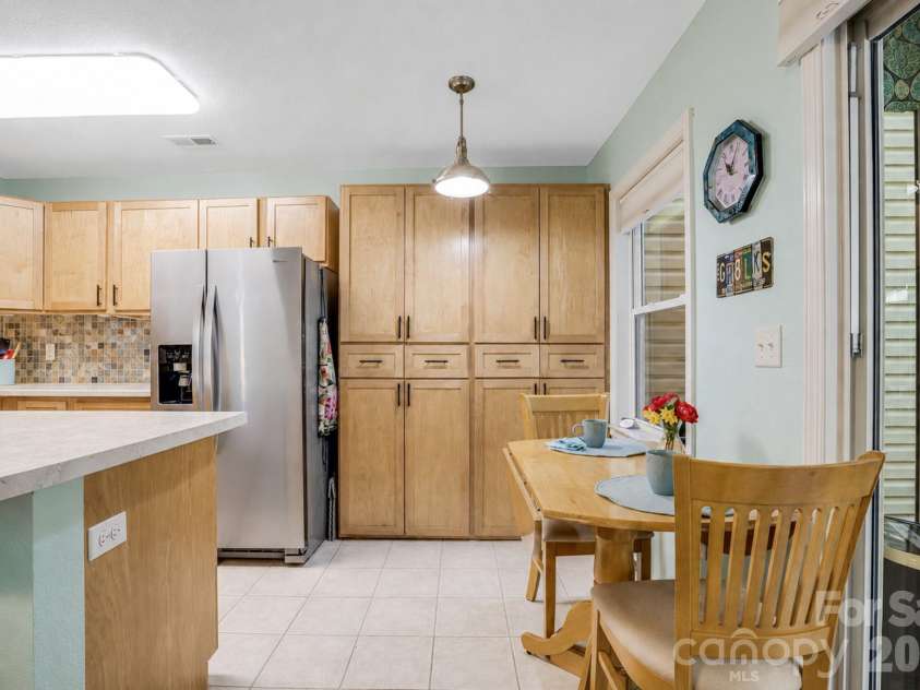 108 South Park Lane, Black Mountain, NC 28711.  MLS# CAR4384038, YatesRealty ID 27595. 
