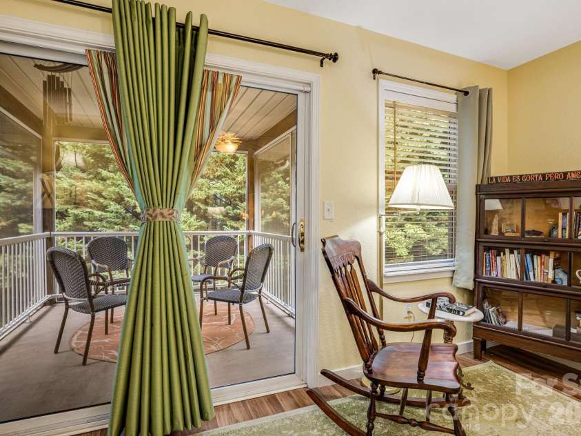 108 South Park Lane, Black Mountain, NC 28711.  MLS# CAR4384038, YatesRealty ID 27595. 