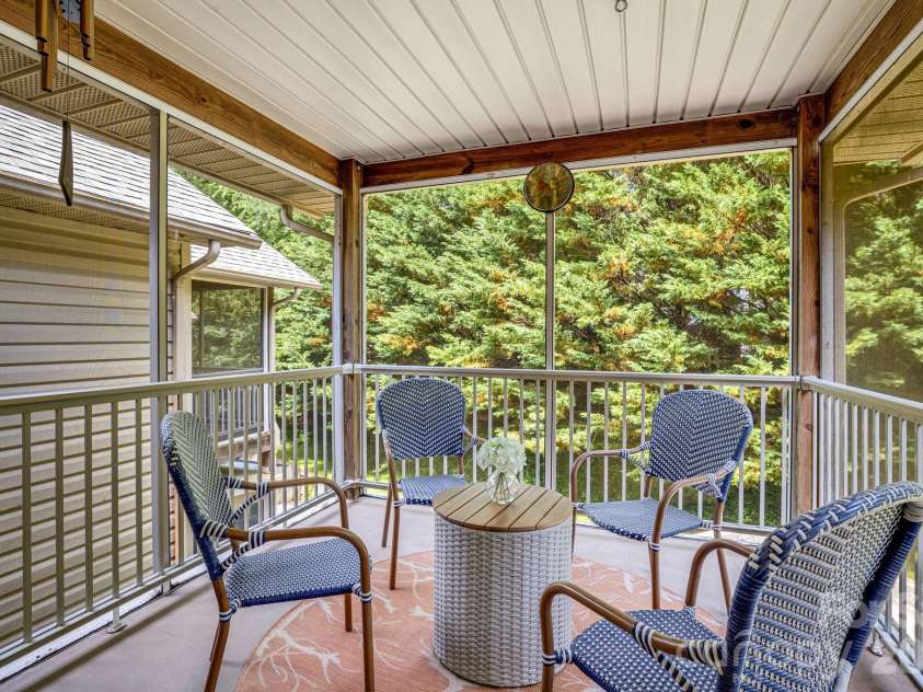 108 South Park Lane, Black Mountain, NC 28711.  MLS# CAR4384038, YatesRealty ID 27595. 