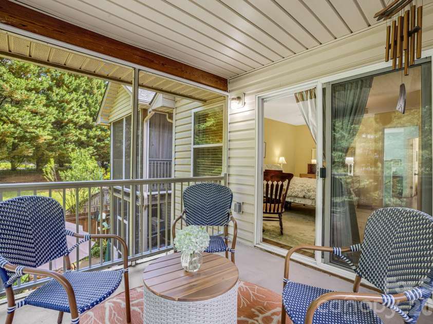 108 South Park Lane, Black Mountain, NC 28711.  MLS# CAR4384038, YatesRealty ID 27595. 