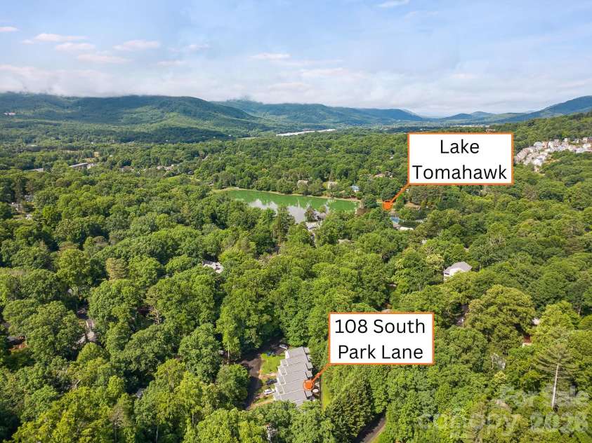 108 South Park Lane, Black Mountain, NC 28711.  MLS# CAR4384038, YatesRealty ID 27595. 