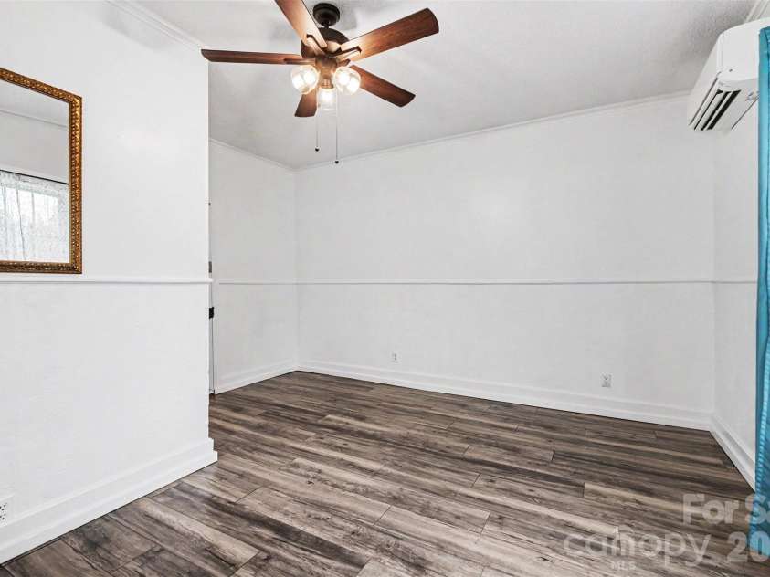58 Poplar Street, Great Falls, SC 29055.  MLS# CAR4386449, YatesRealty ID 27596. 