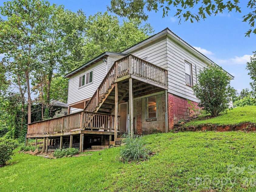 58 Poplar Street, Great Falls, SC 29055.  MLS# CAR4386449, YatesRealty ID 27596. 