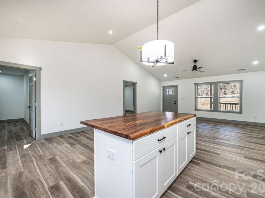 2017 Bailey Drive, Hickory, NC 28601.  MLS# CAR4381511, YatesRealty ID 27597. Stock Photo