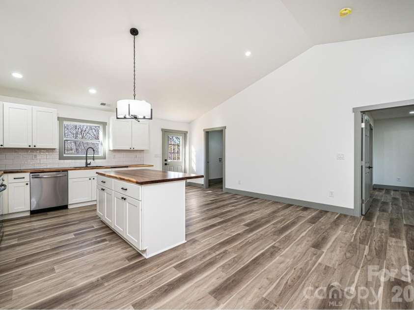 2017 Bailey Drive, Hickory, NC 28601.  MLS# CAR4381511, YatesRealty ID 27597. Stock Photo