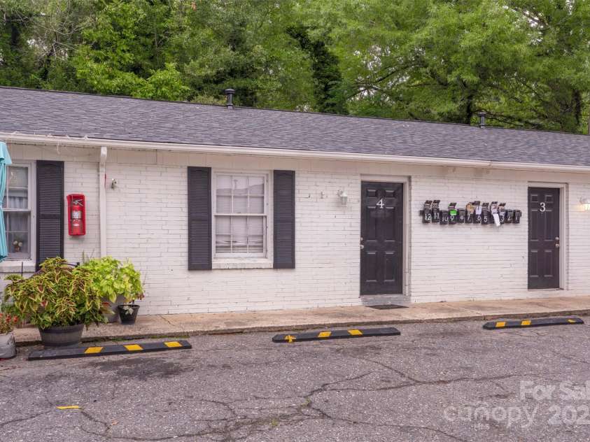 1616 Fifth Avenue, Gastonia, NC 28052.  MLS# CAR4310928, YatesRealty ID 276. 