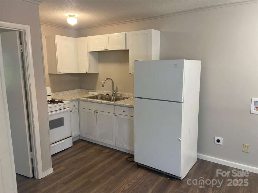 1616 Fifth Avenue, Gastonia, NC 28052.  MLS# CAR4310928, YatesRealty ID 276. 