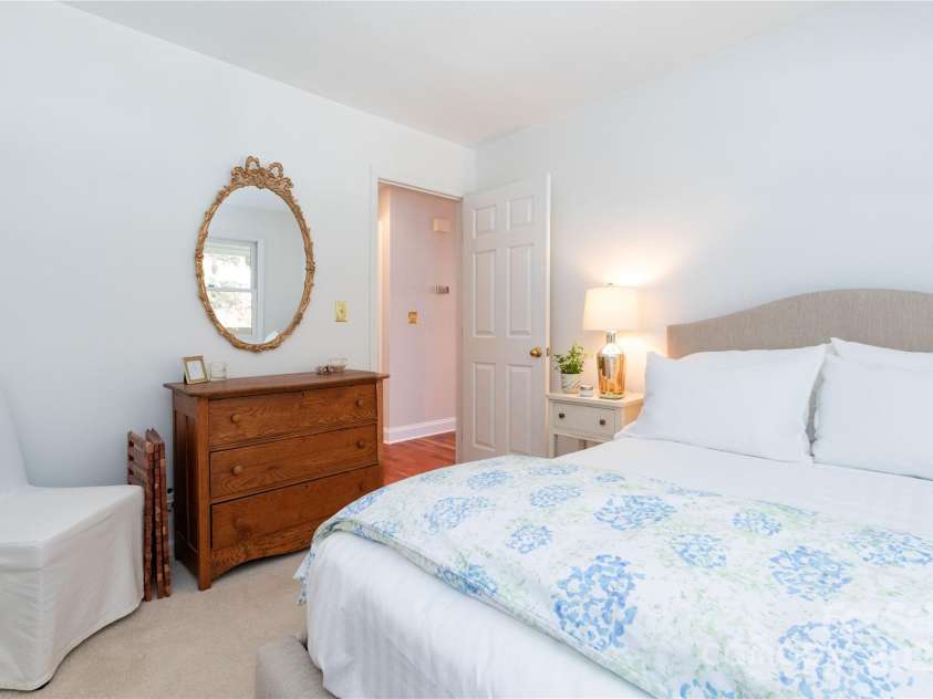 9 Timberlake Drive, Asheville, NC 28803.  MLS# CAR4201153, YatesRealty ID 276. 