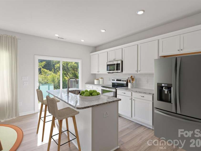 3017 Kingsfield Road, Charlotte, NC 28208.  MLS# CAR4343367, YatesRealty ID 2760. 