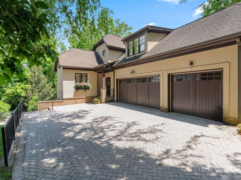 8534 Highgrove Street, Charlotte, NC 28277.  MLS# CAR4257228, YatesRealty ID 27600. 