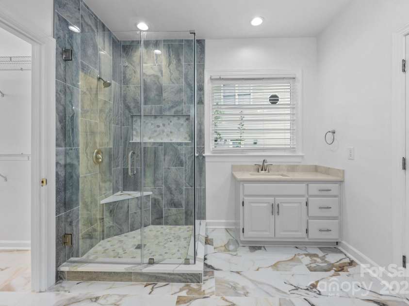 15400 Groveland Street, Huntersville, NC 28078.  MLS# CAR4268351, YatesRealty ID 27601. 