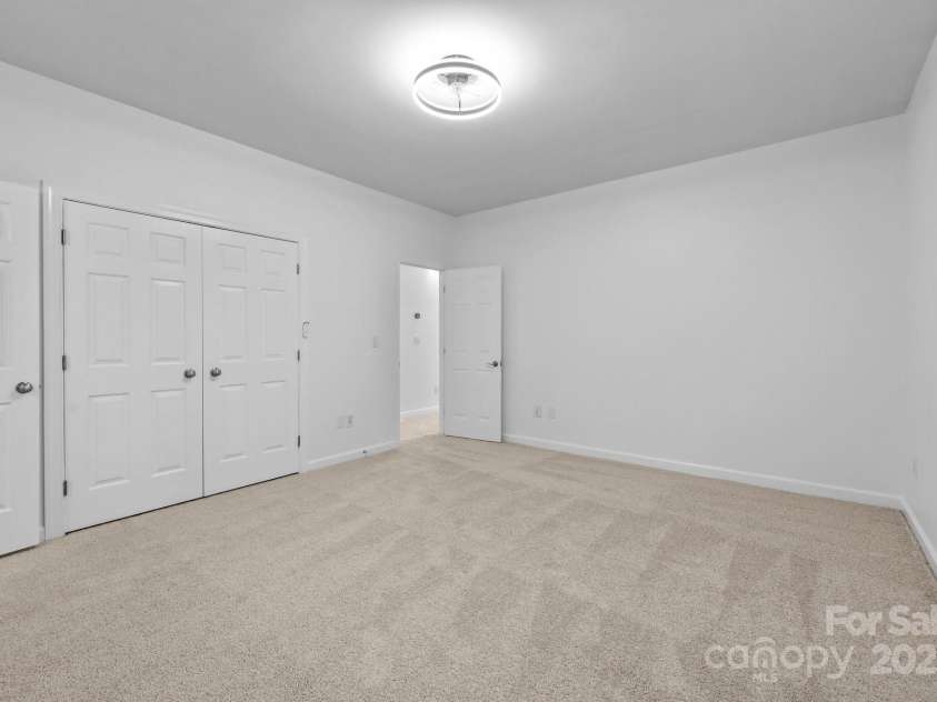 15400 Groveland Street, Huntersville, NC 28078.  MLS# CAR4268351, YatesRealty ID 27601. 