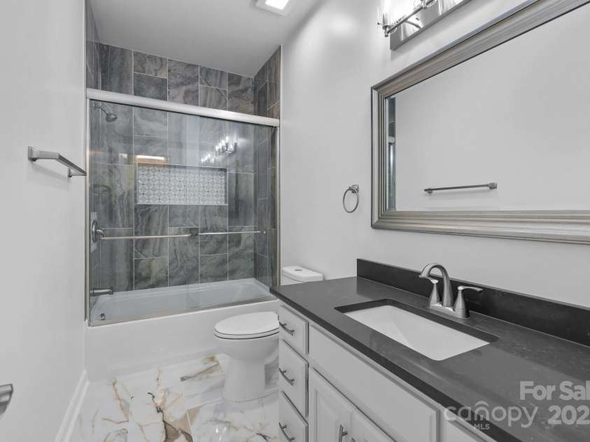 15400 Groveland Street, Huntersville, NC 28078.  MLS# CAR4268351, YatesRealty ID 27601. 