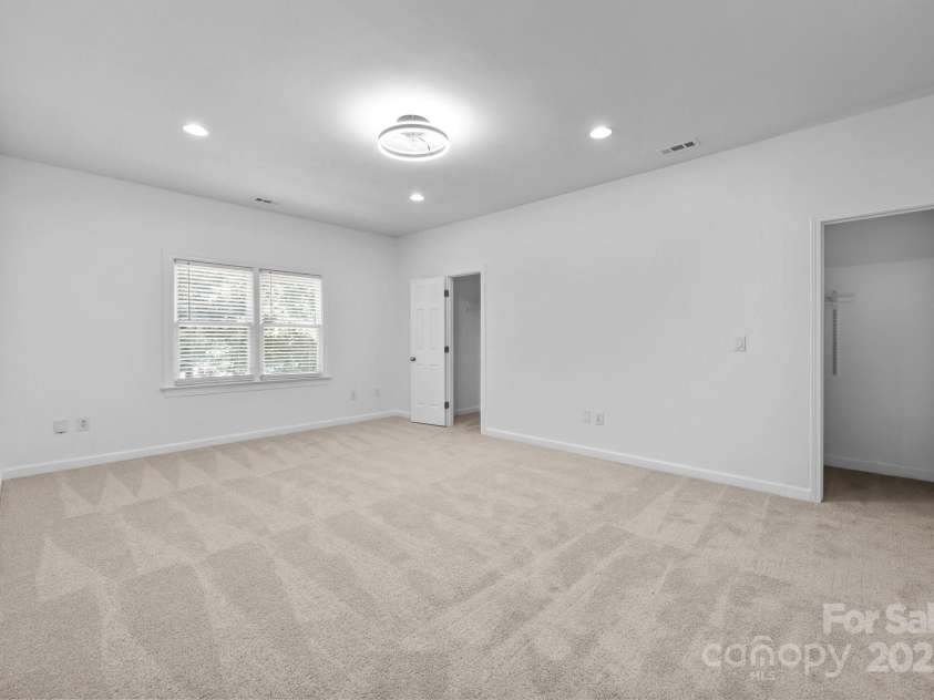 15400 Groveland Street, Huntersville, NC 28078.  MLS# CAR4268351, YatesRealty ID 27601. 