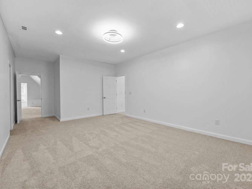 15400 Groveland Street, Huntersville, NC 28078.  MLS# CAR4268351, YatesRealty ID 27601. 