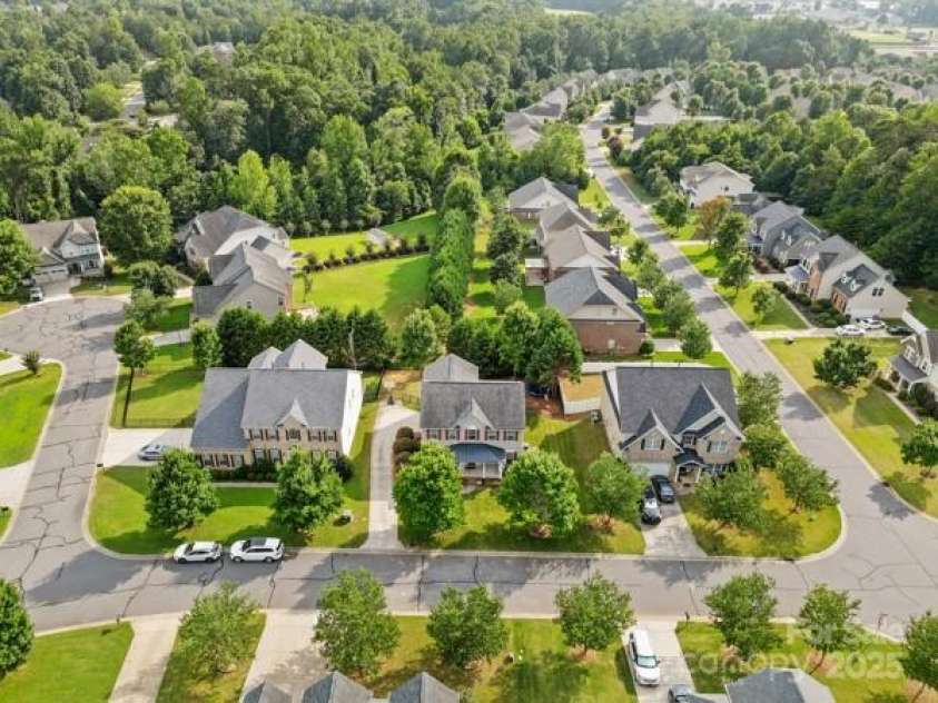 1216 Lange Court, Fort Mill, SC 29715.  MLS# CAR4276478, YatesRealty ID 27602. 