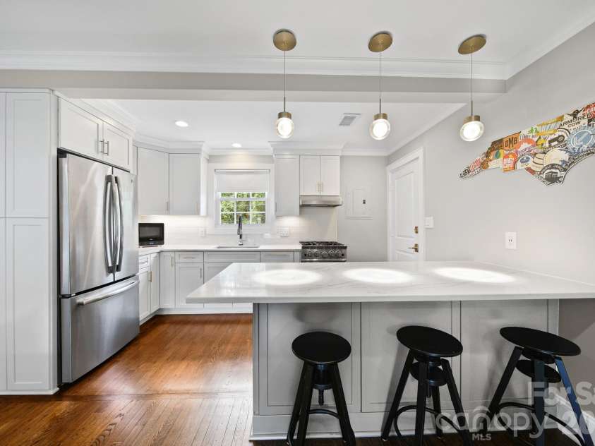 241 Wakefield Drive, Charlotte, NC 28209.  MLS# CAR4386531, YatesRealty ID 27603. 