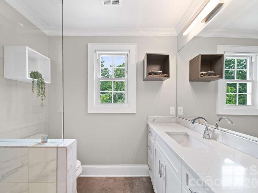 241 Wakefield Drive, Charlotte, NC 28209.  MLS# CAR4386531, YatesRealty ID 27603. 