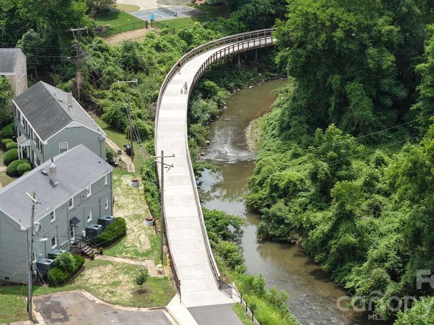 241 Wakefield Drive, Charlotte, NC 28209.  MLS# CAR4386531, YatesRealty ID 27603. 
