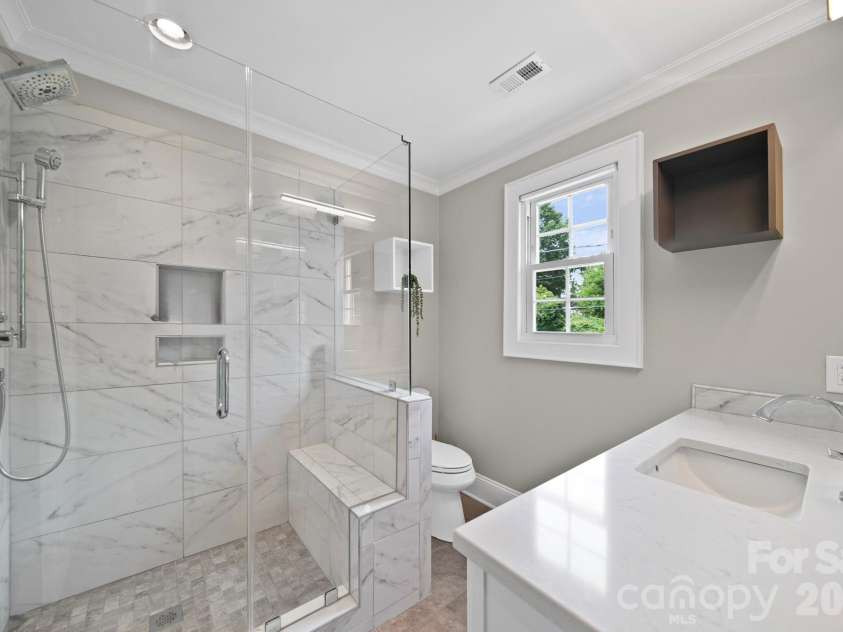 241 Wakefield Drive, Charlotte, NC 28209.  MLS# CAR4386531, YatesRealty ID 27603. 