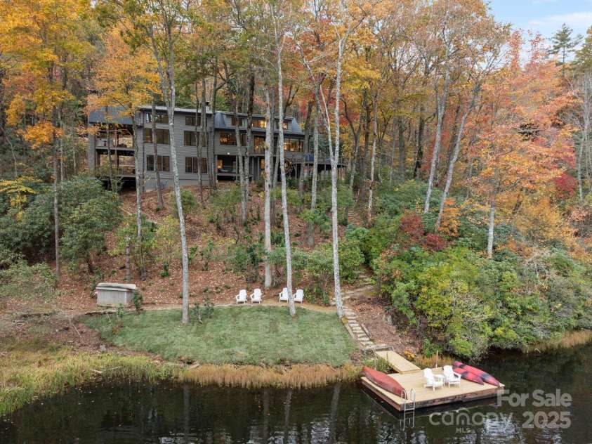 95 Cardinal Trace, Lake Toxaway, NC 28747.  MLS# CAR4317545, YatesRealty ID 27603. 95 Cardinal Tr